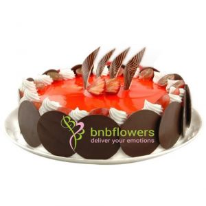 Designist  Strawberry  Cake