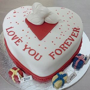 Love Forever Theme Cake